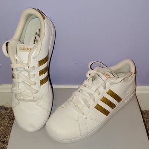 ADIDAS SNEAKERS